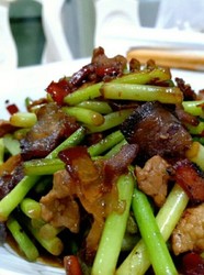 蒜苔炒腊肉