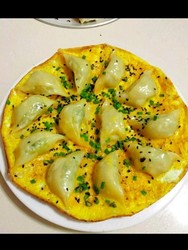 蛋抱饺子