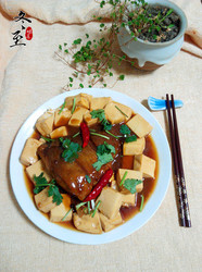 红烧鱼尾豆腐