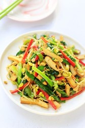 韭菜香干炒黄豆芽