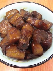 土豆烧红烧肉