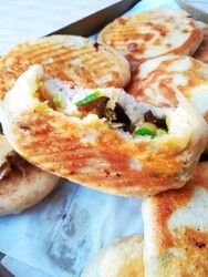 鹅蛋青萝卜馅饼