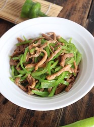 尖椒炒肉丝
