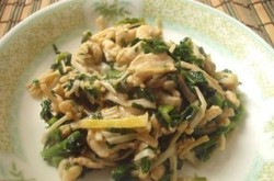 金针菇菠菜炒鸡柳
