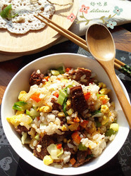 黑椒牛肉炒饭