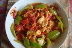 西红柿辣椒炒鸡蛋