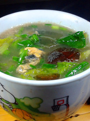 生菜皮蛋汤