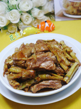 脚骨笋烧排骨