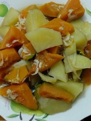 山南瓜炖土豆。