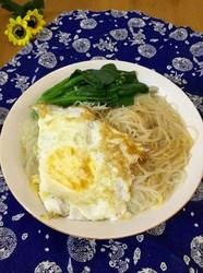 菜心鸡蛋米粉