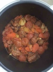 炖牛腩