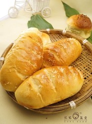 牛奶甜面包