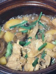 土豆香菇炖鸡翅