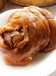 红烧汁焖肘子
