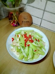 西芹炒百合