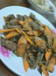 胡萝卜炒牛肉
