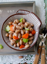 芹菜胡萝卜拌花生