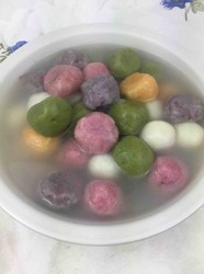 五彩汤圆