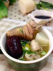 口蘑白萝卜鸡汤