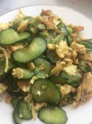 鸡蛋黄瓜