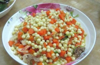 胡萝卜芡实炒虾