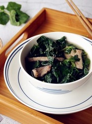 枸杞叶猪肝瘦肉汤