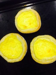 全蛋液葡萄干蛋挞
