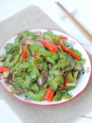 茄子炒苦瓜