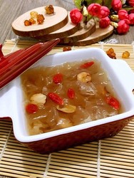桃胶银耳羹