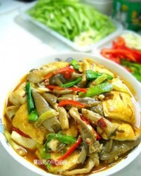 平菇烧豆腐