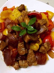 红酒彩椒烩牛肉粒