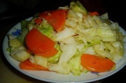 红萝卜炒包菜