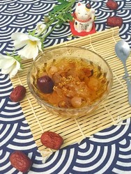 银耳红枣养生甜汤