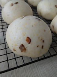 两掺面红枣馒头