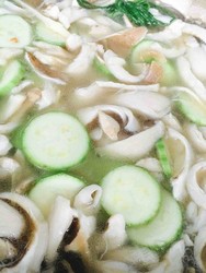 火腿吊鸡枞菌汤