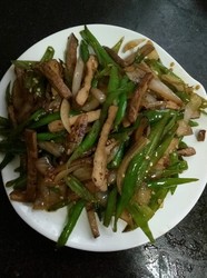 青杭洋葱炒香干