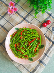 苋菜梗炒辣椒