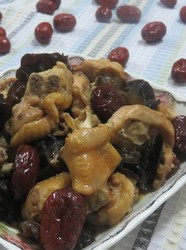 红枣木耳蒸鸡