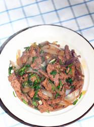 洋葱炒牛肉