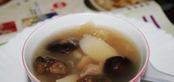 蚝豉雪耳瘦肉汤