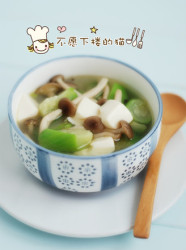 丝瓜菌菇豆腐汤