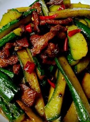 肉片炒黄瓜条
