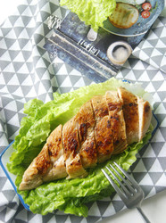 香煎鸡胸肉减脂增肌