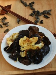 黑木耳炒鸡蛋
