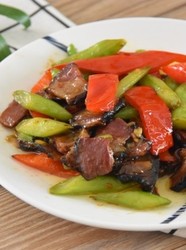 芥蓝炒腊肉