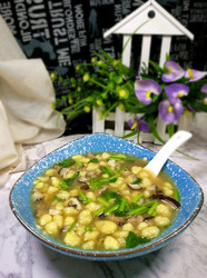 香菇肉丝疙瘩汤