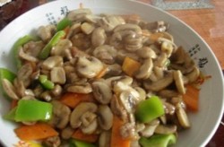 胡萝卜炒口蘑