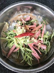 芝麻酱拌拉皮