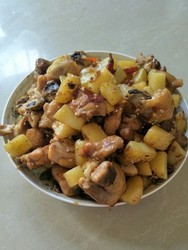 土豆烧鸡