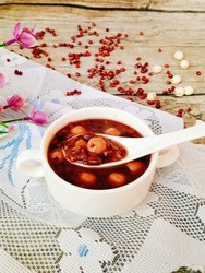黑米红豆莲子粥